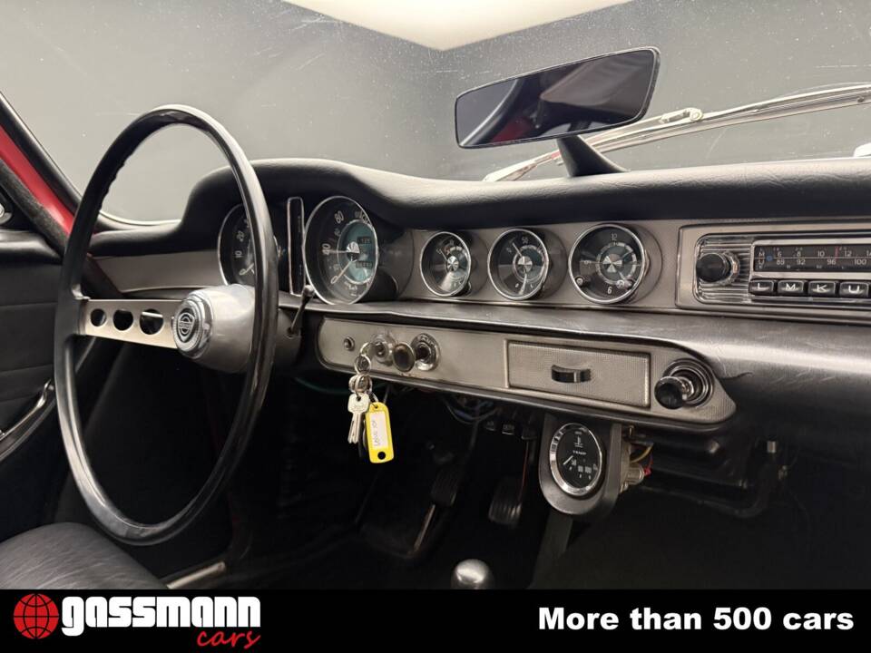 Image 13/15 of Volvo 1800 S (1965)
