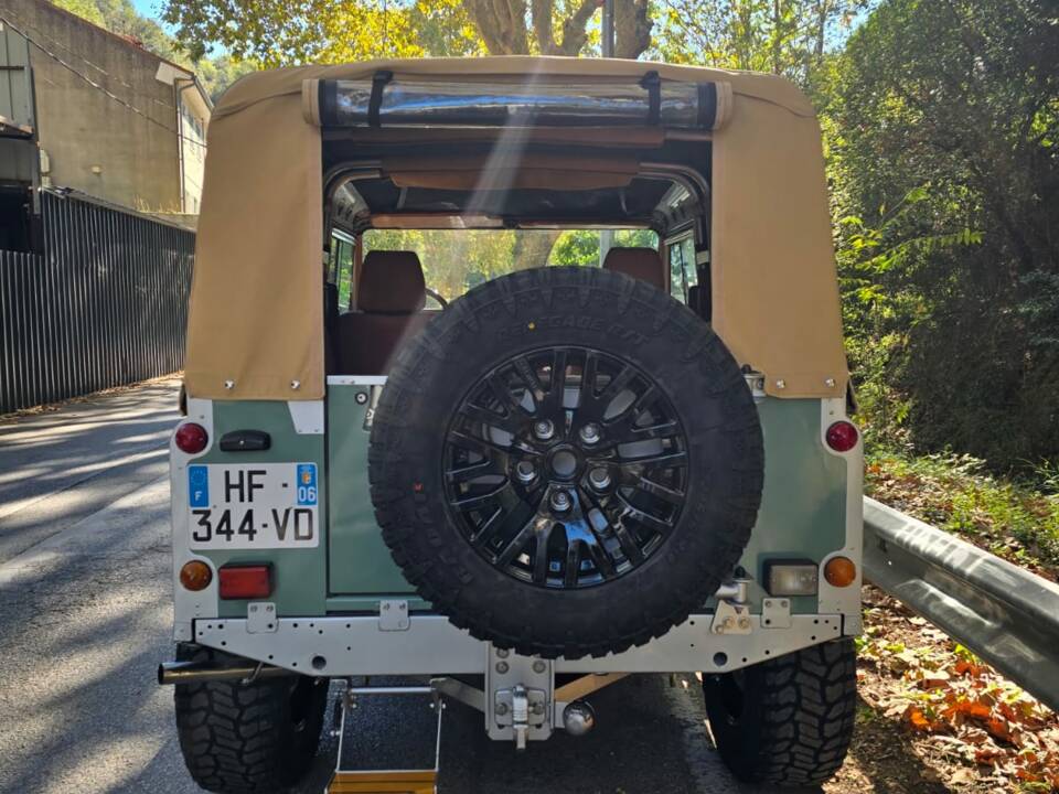 Image 50/72 of Land Rover 90 (1987)