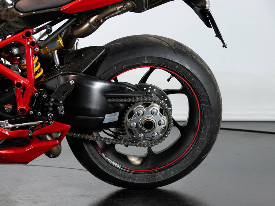 Immagine 29/50 di Ducati DUMMY (2011)