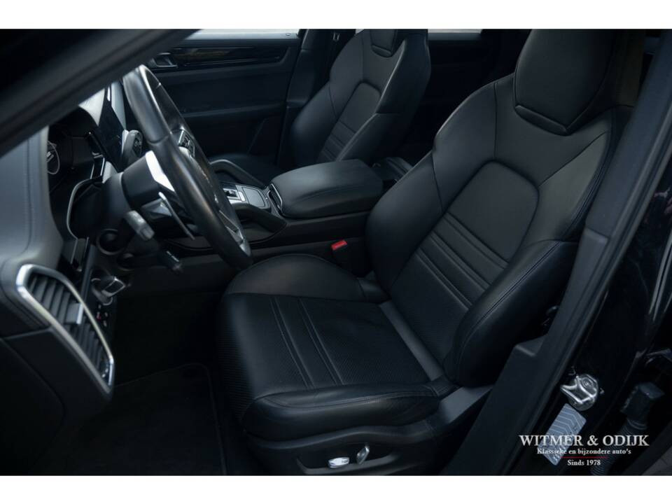 Image 6/32 of Porsche Cayenne Coupé E-Hybrid (2020)