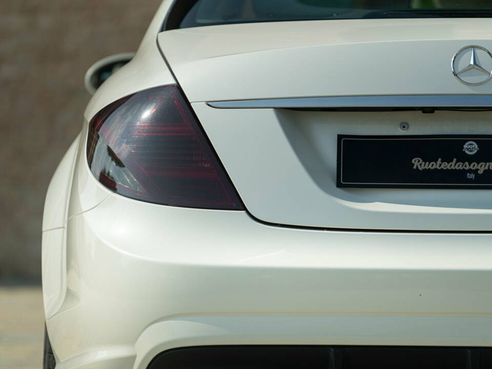 Image 33/50 of Mercedes-Benz CL 63 AMG (2009)