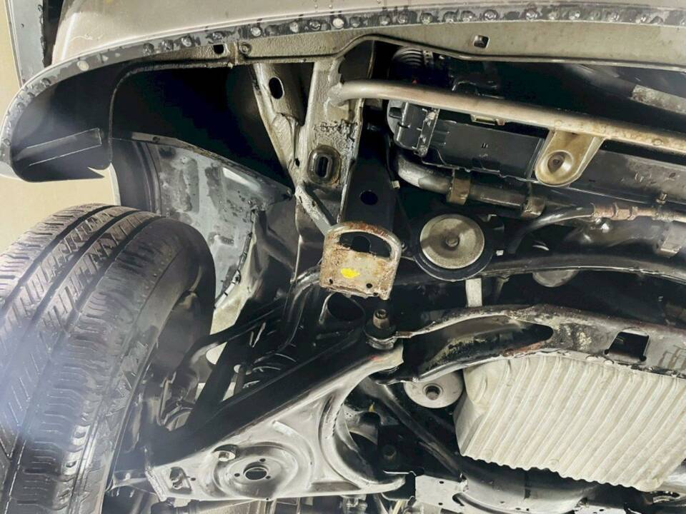 Image 32/36 de Mercedes-Benz 560 SL (1986)