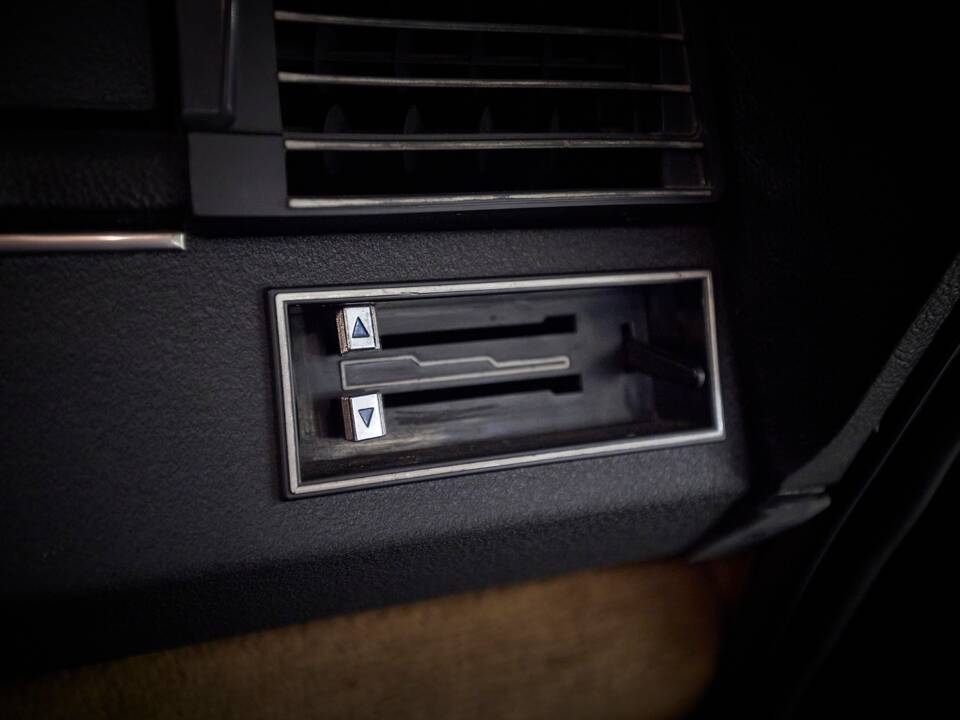 Image 75/98 de Citroën DS 21 Pallas (1971)