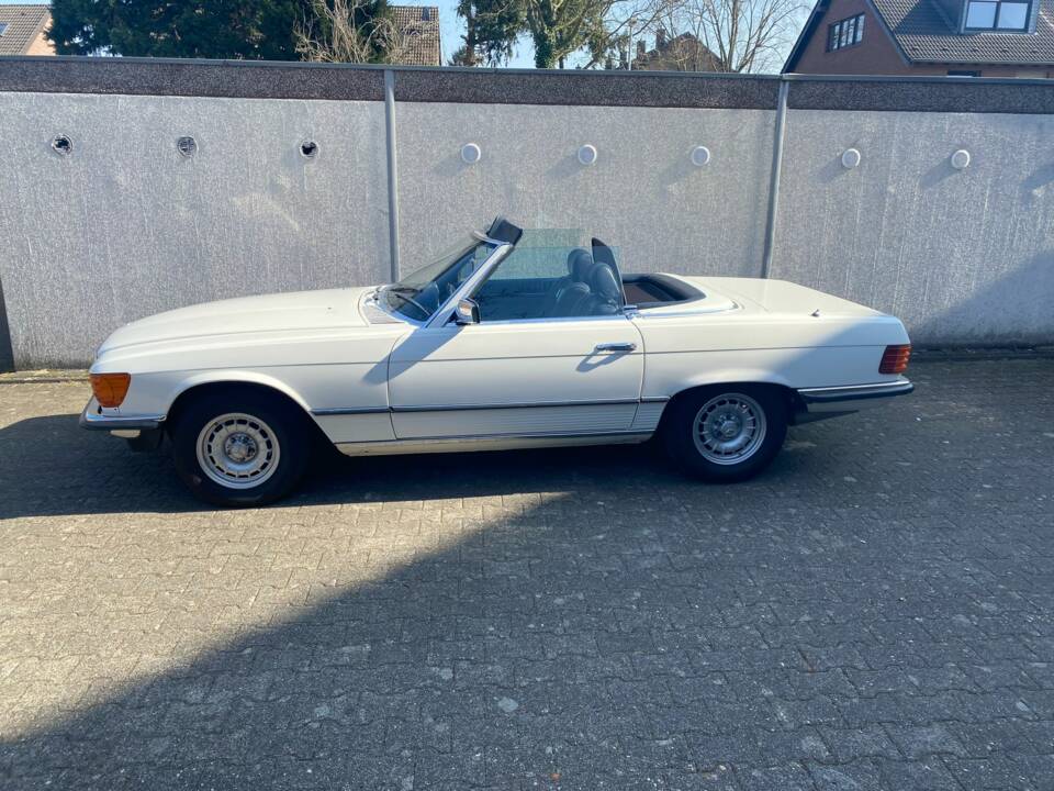Image 8/16 de Mercedes-Benz 380 SL (1983)