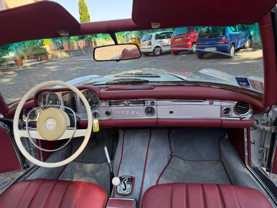 Bild 42/97 von Mercedes-Benz 280 SL (1969)