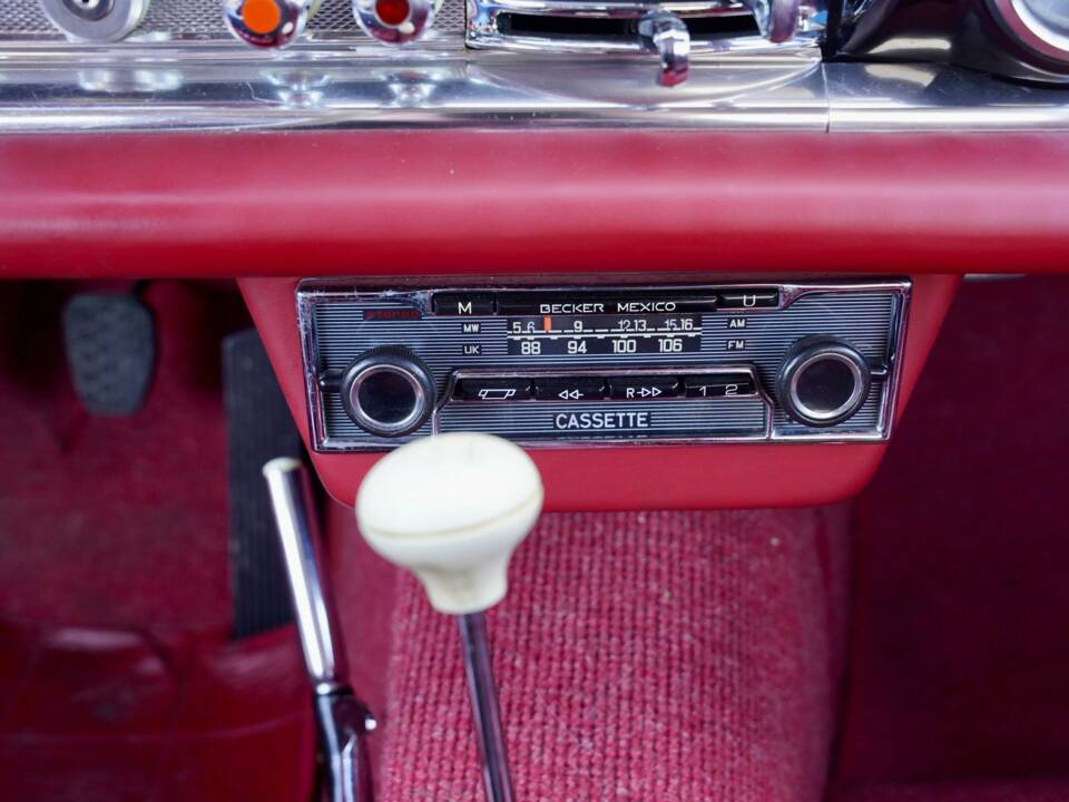 Image 17/50 of Mercedes-Benz 300 SL Roadster (1959)