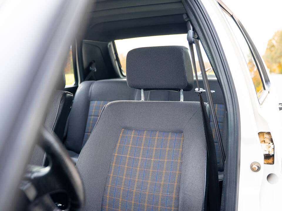 Image 23/48 de Volkswagen Golf Mk II GTi 16V 1.8 (1990)