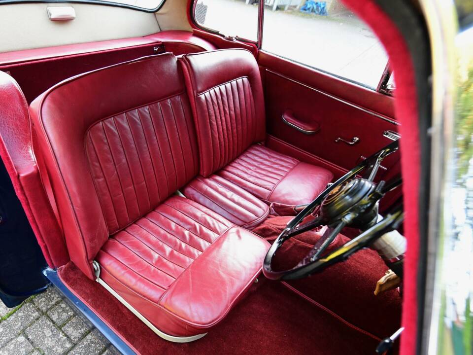 Image 43/50 of Jaguar XK 150 FHC (1959)