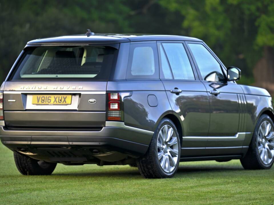 Image 17/50 de Land Rover Range Rover Autobiography SDV8 (2016)