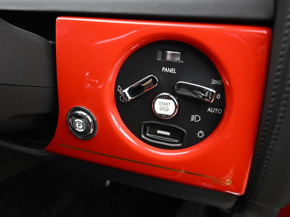 Image 35/50 of Rolls-Royce Phantom VII (2016)