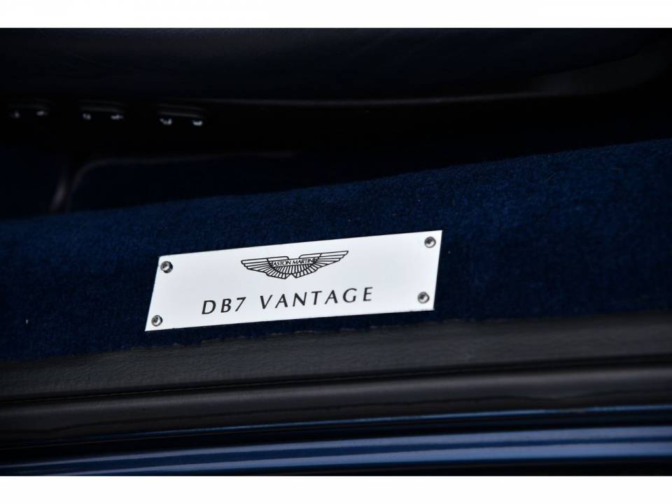 Bild 14/14 von Aston Martin DB 7 Vantage (2001)