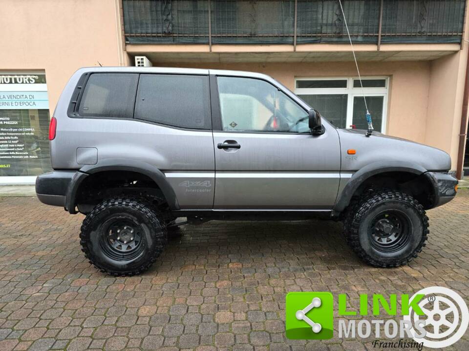 Image 8/10 of Nissan Terrano II 2.7 TD (1999)