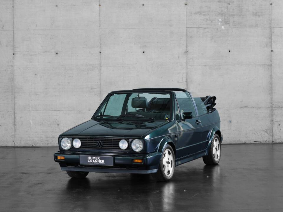 Image 1/36 of Volkswagen Golf Mk I Convertible 1.8 (1993)