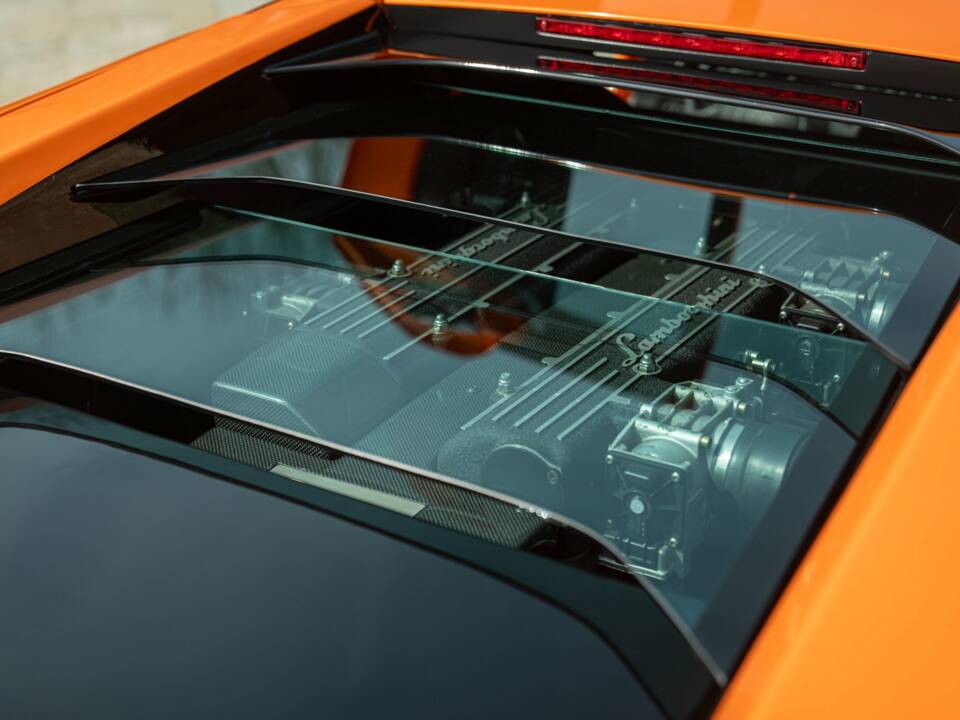 Image 22/50 of Lamborghini Murciélago (2003)