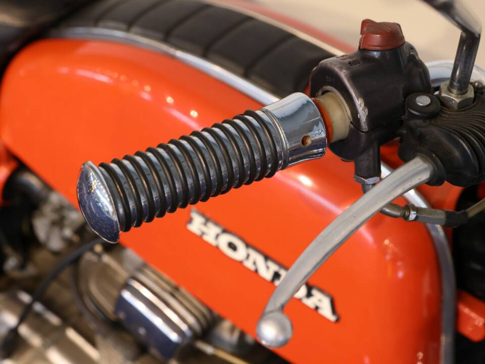 Image 12/26 of Honda CB 200 (1976)