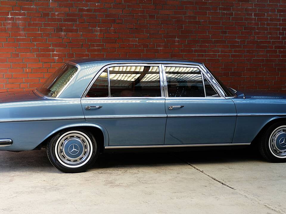 Image 4/77 of Mercedes-Benz 300 SEL (1969)