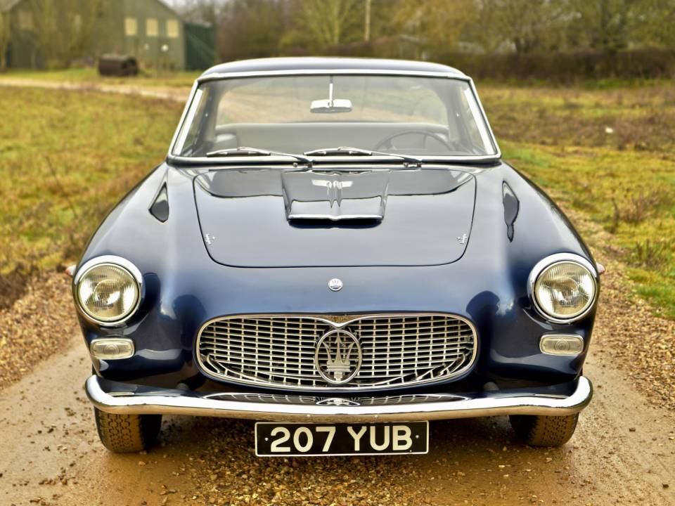 Image 2/50 of Maserati 3500 GTI Touring (1962)