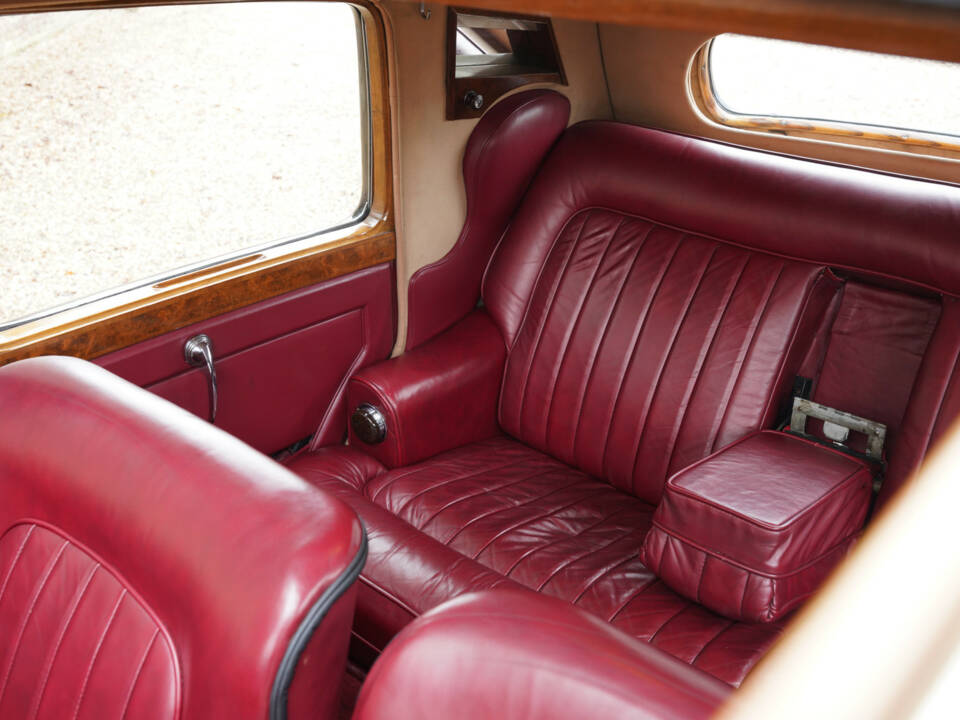 Immagine 24/50 di Rolls-Royce Silver Dawn (1952)