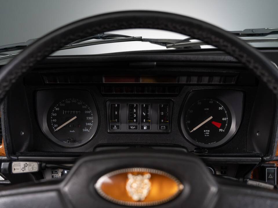 Image 16/26 of Jaguar XJ-S V12 Lynx Eventer (1985)