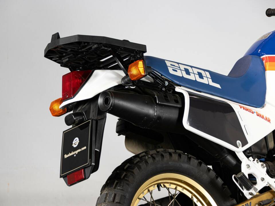 Image 8/50 of Honda DUMMY (1986)