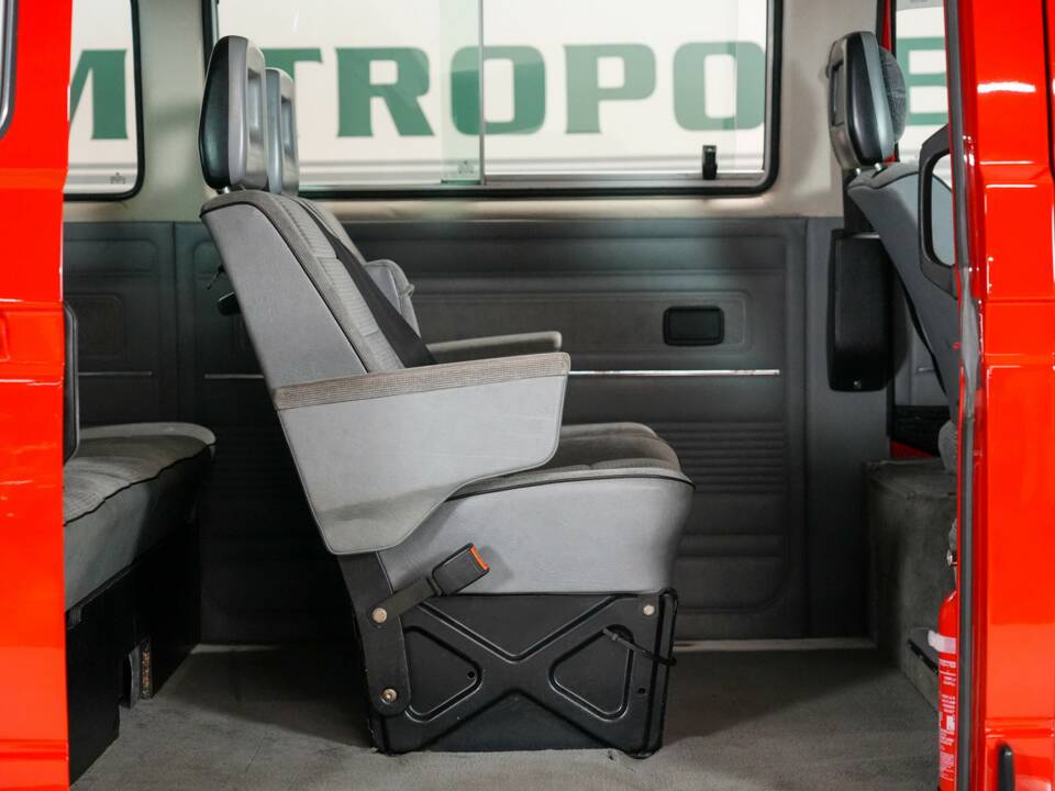 Afbeelding 32/50 van Volkswagen T3 Caravelle 1.6 TD Syncro (1991)