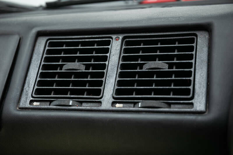 Immagine 25/29 di Ferrari F 355 Berlinetta (1998)