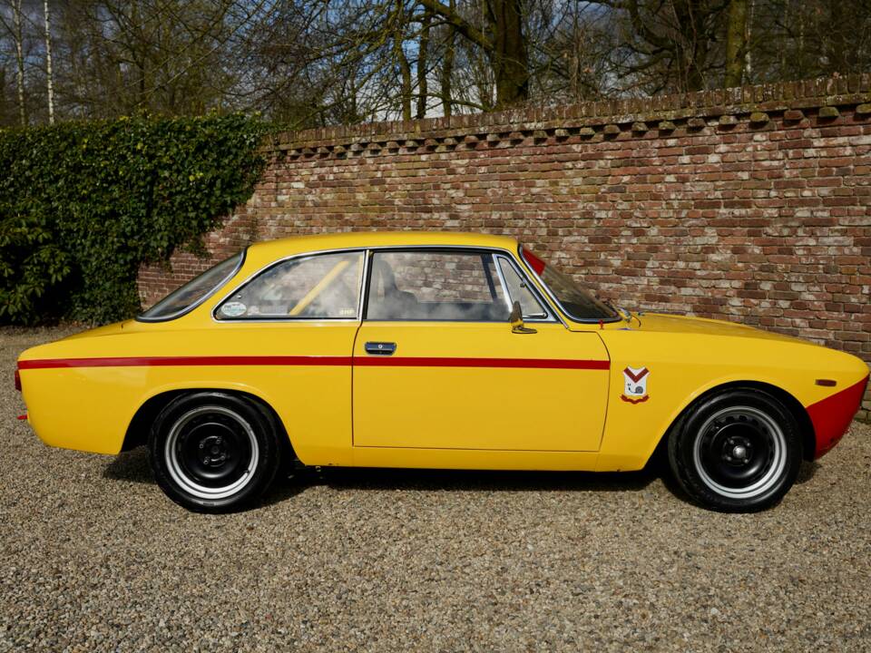 Image 48/50 of Alfa Romeo Giulia 1600 Sprint GT (1965)
