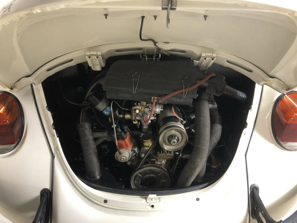 Image 16/24 de Volkswagen Beetle 1200 L (1984)