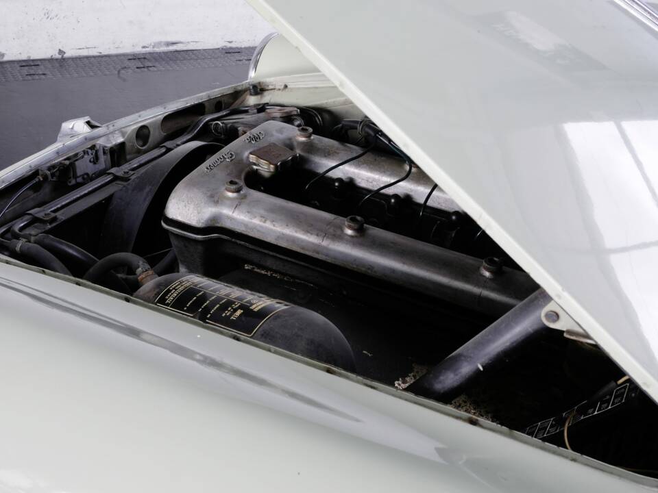 Image 33/48 of Alfa Romeo 2600 Berlina (1962)