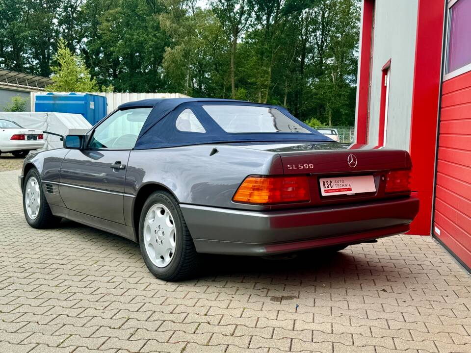 Immagine 4/56 di Mercedes-Benz SL 500 (1995)