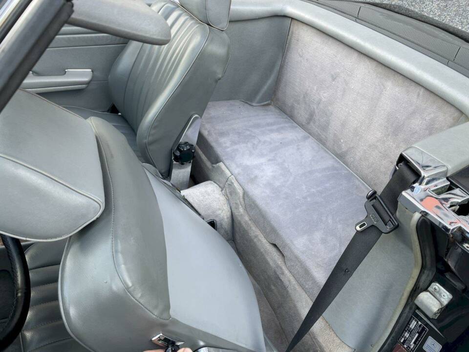 Image 28/36 de Mercedes-Benz 560 SL (1989)
