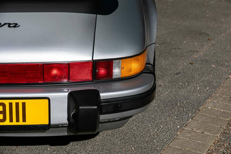 Bild 40/42 von Porsche 911 Carrera 3.2 (1989)