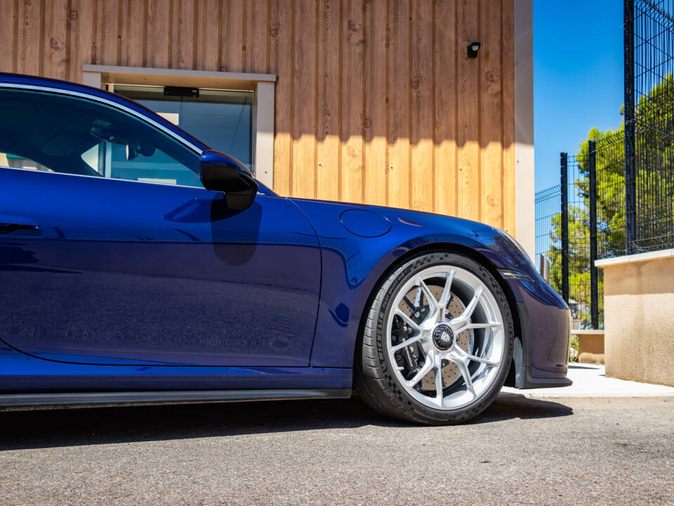 Image 18/50 of Porsche 911 GT3 Touring (2021)