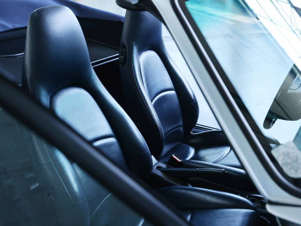 Bild 31/50 von Porsche 911 Carrera (1995)