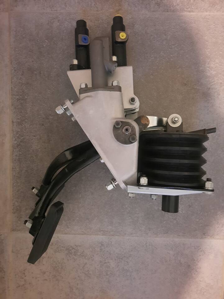 Image 42/74 of Jaguar E-Type 3.8 Flat Floor (1961)