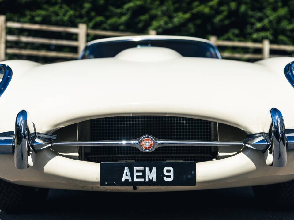 Image 11/50 de Jaguar Type E 3.8 (1963)