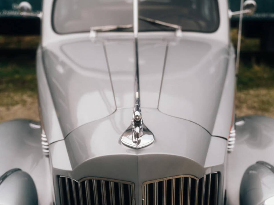 Image 3/15 de Packard Eight (1938)