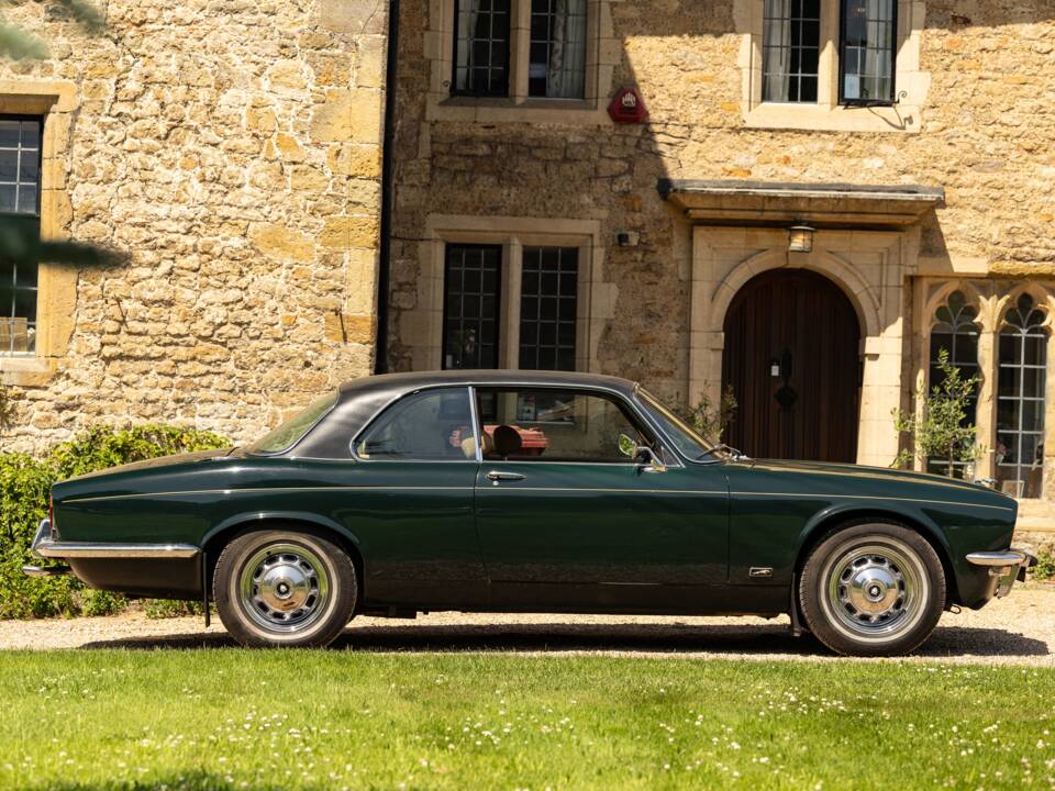 Bild 8/26 von Jaguar XJ 6 C 4.2 (1977)