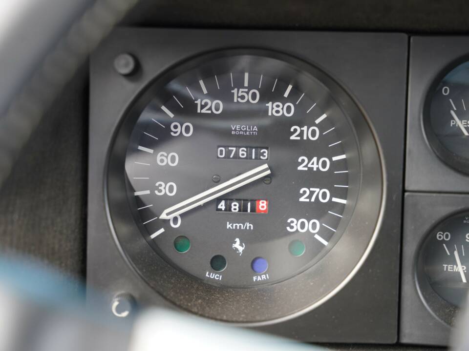 Image 44/50 de Ferrari 365 GT4 2+2 (1974)