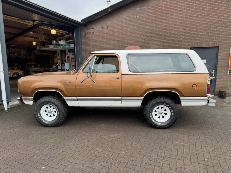 Bild 22/22 von Plymouth Trail Duster (1976)