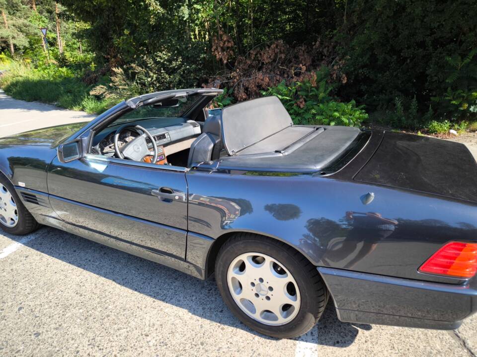 Image 24/38 of Mercedes-Benz SL 320 (1994)