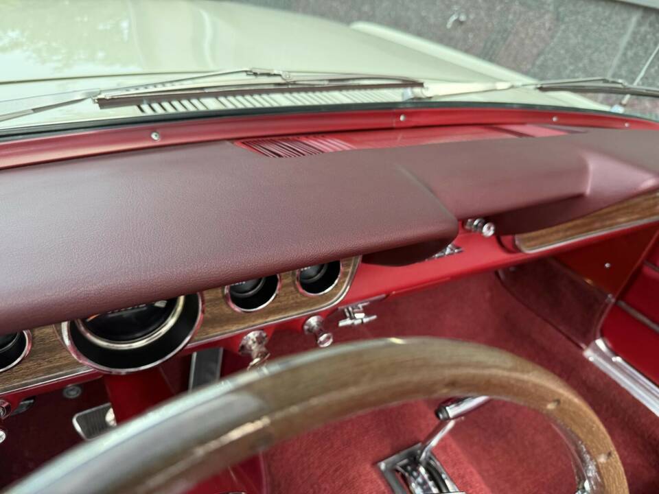 Image 35/50 de Ford Mustang 390 GTA (1966)