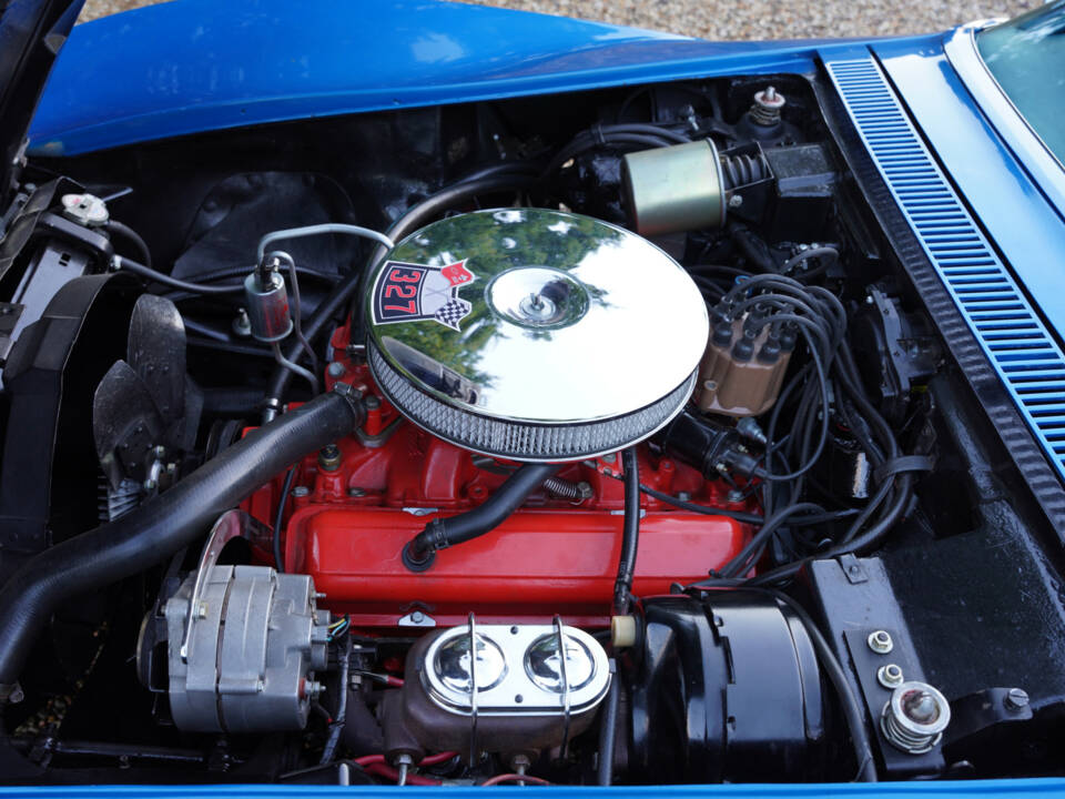 Image 15/50 of Chevrolet Corvette Stingray (1968)