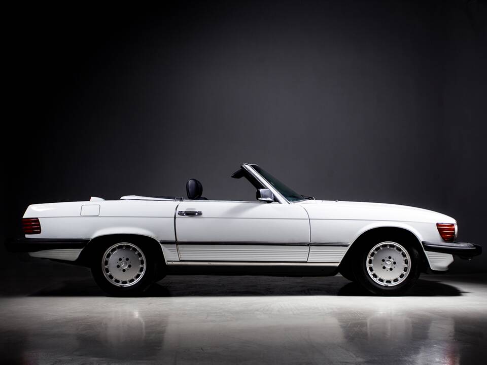 Bild 1/38 von Mercedes-Benz 560 SL (1986)
