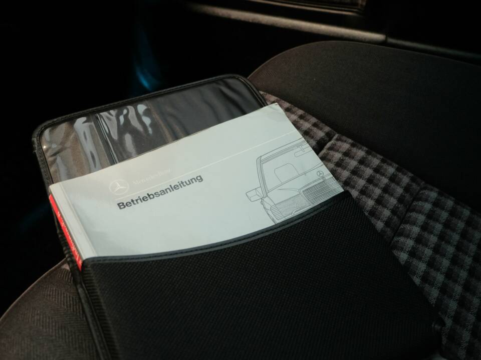 Bild 10/32 von Mercedes-Benz 190 E 1.8 (1991)