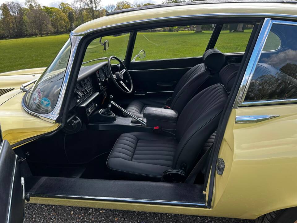 Imagen 24/39 de Jaguar E-Type V12 (2+2) (1972)