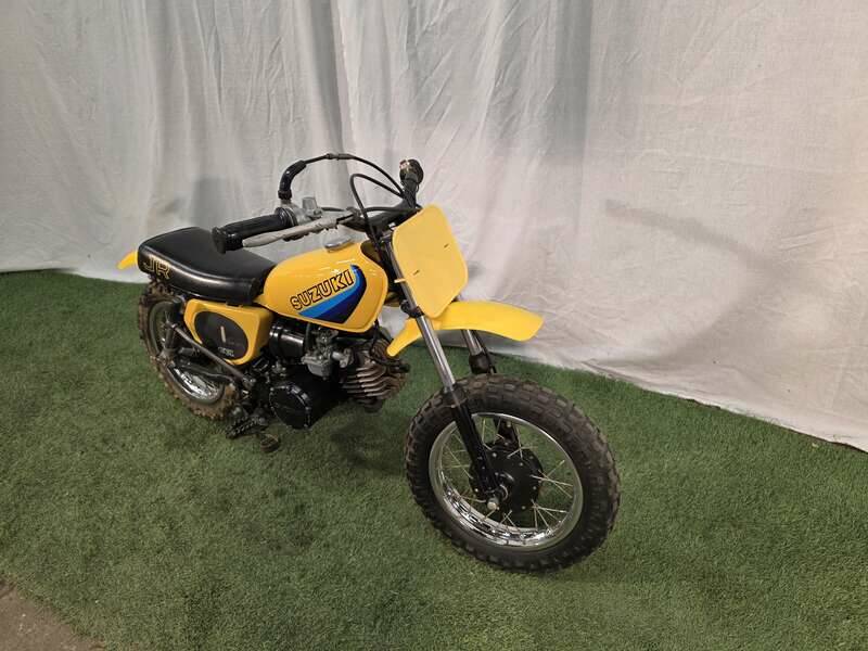 Image 10/10 of Suzuki DUMMY (1982)