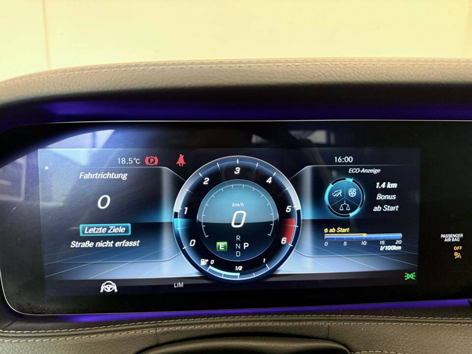 Image 29/30 of Mercedes-Benz S 350 d L (2018)