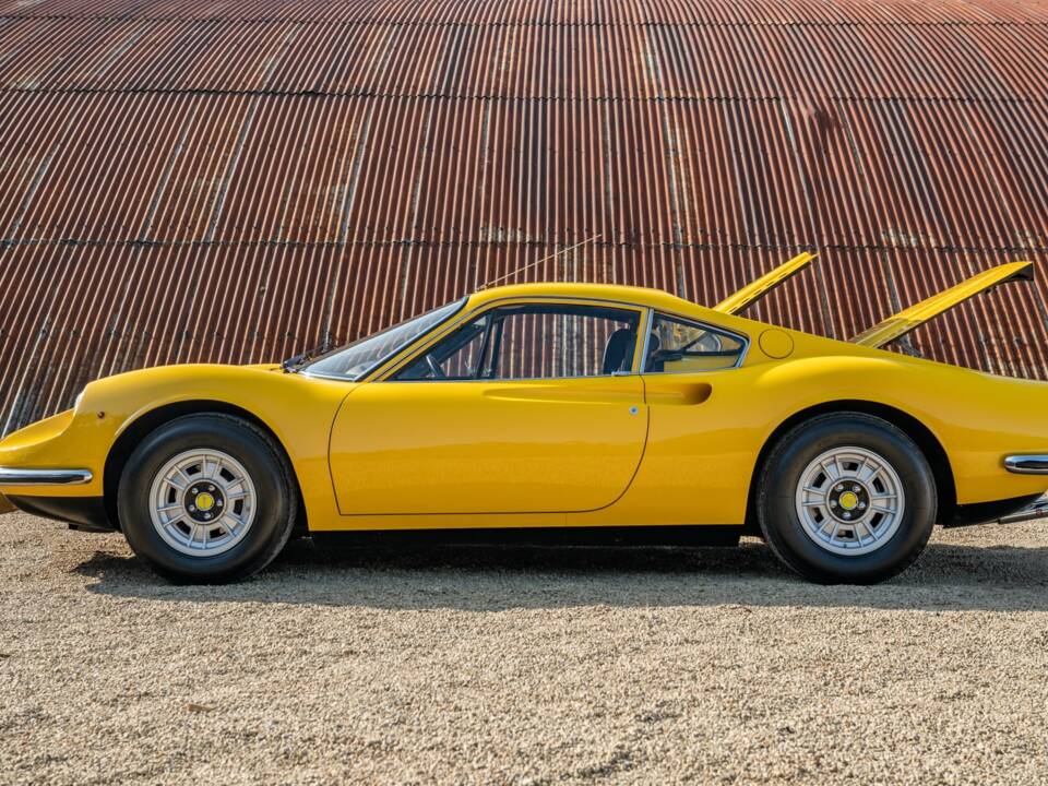 Bild 39/45 von Ferrari Dino 246 GT (1972)