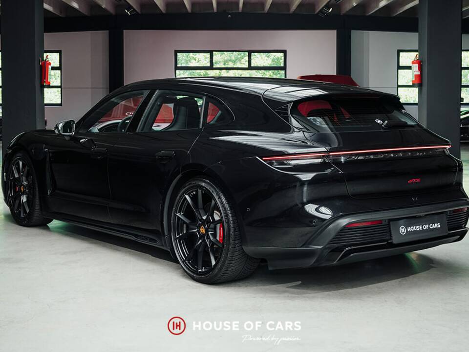 Image 9/23 de Porsche Taycan GTS Sport Turismo (2022)